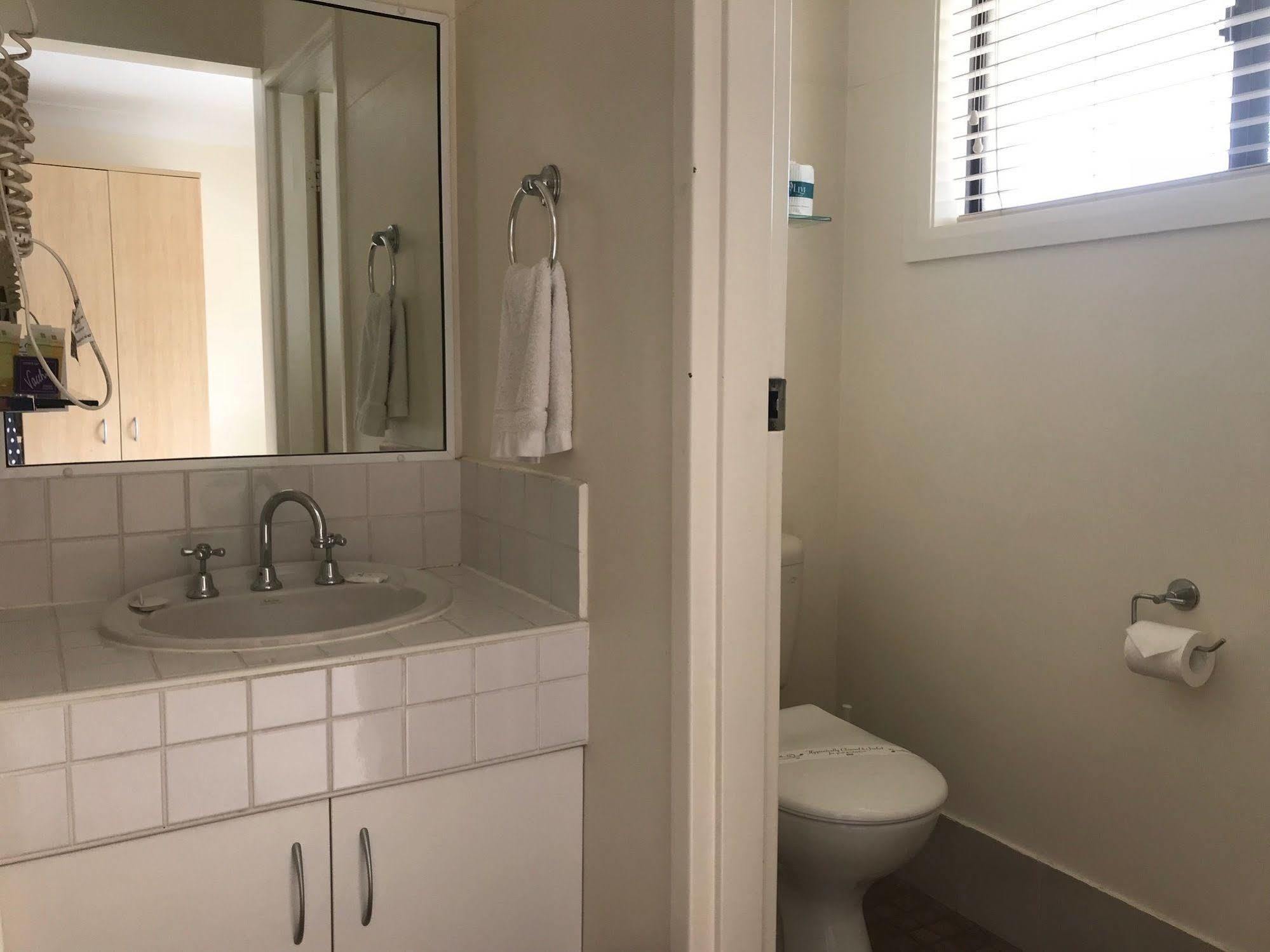 Motel Grande Tamworth Ngoại thất bức ảnh